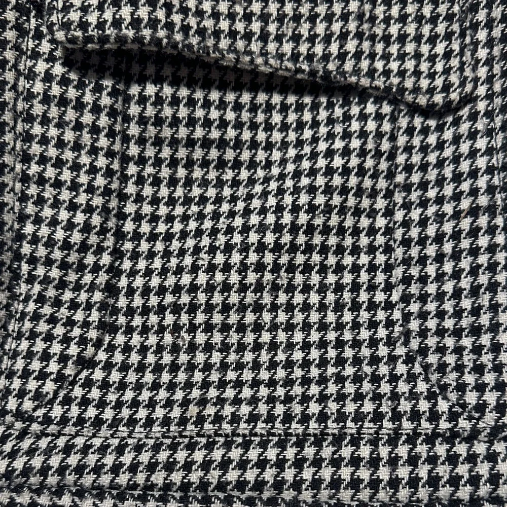 Kavu Houndstooth Crossbody Bag with Red Zipper‎